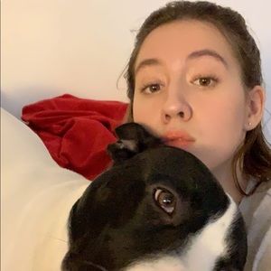 Meet your Posher, Chloe